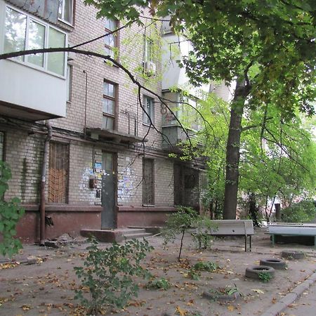 Apartment On Sobornyi Avenue 143 Near Intourist Hotel Zaporizhia エクステリア 写真